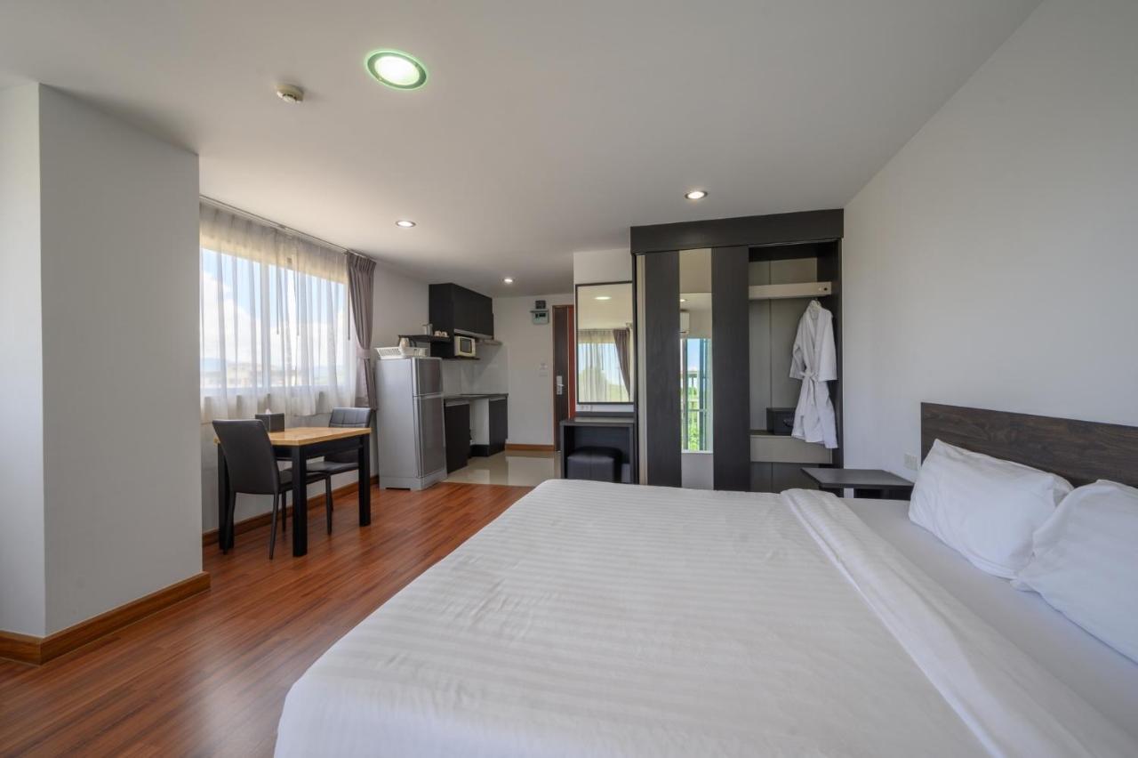Winner Sriracha Serviced Apartment Si Racha Exterior foto